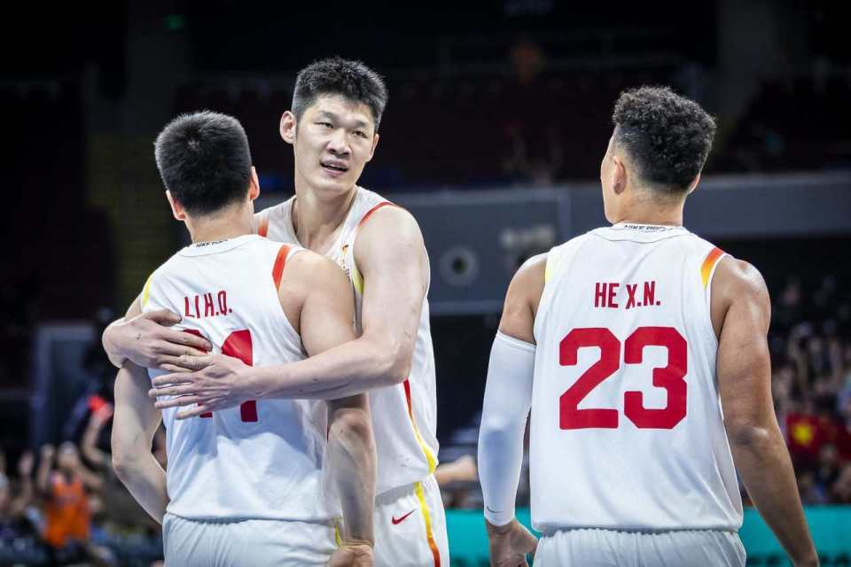 mk体育官方_浙江广厦CBA击败青岛国信海天胡金秋篮下得分